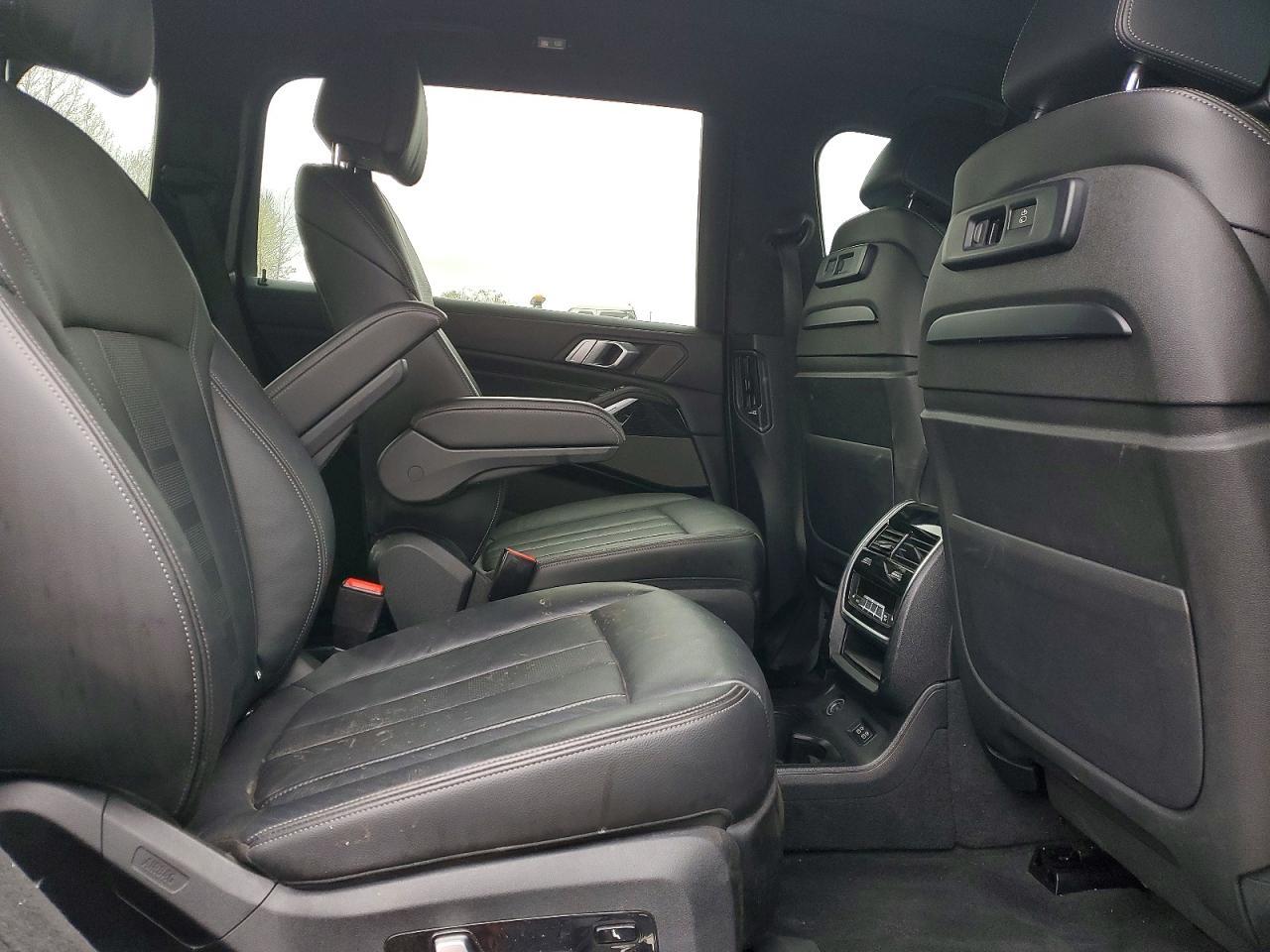 2020 BMW X7 M50I - zdjęcie 11