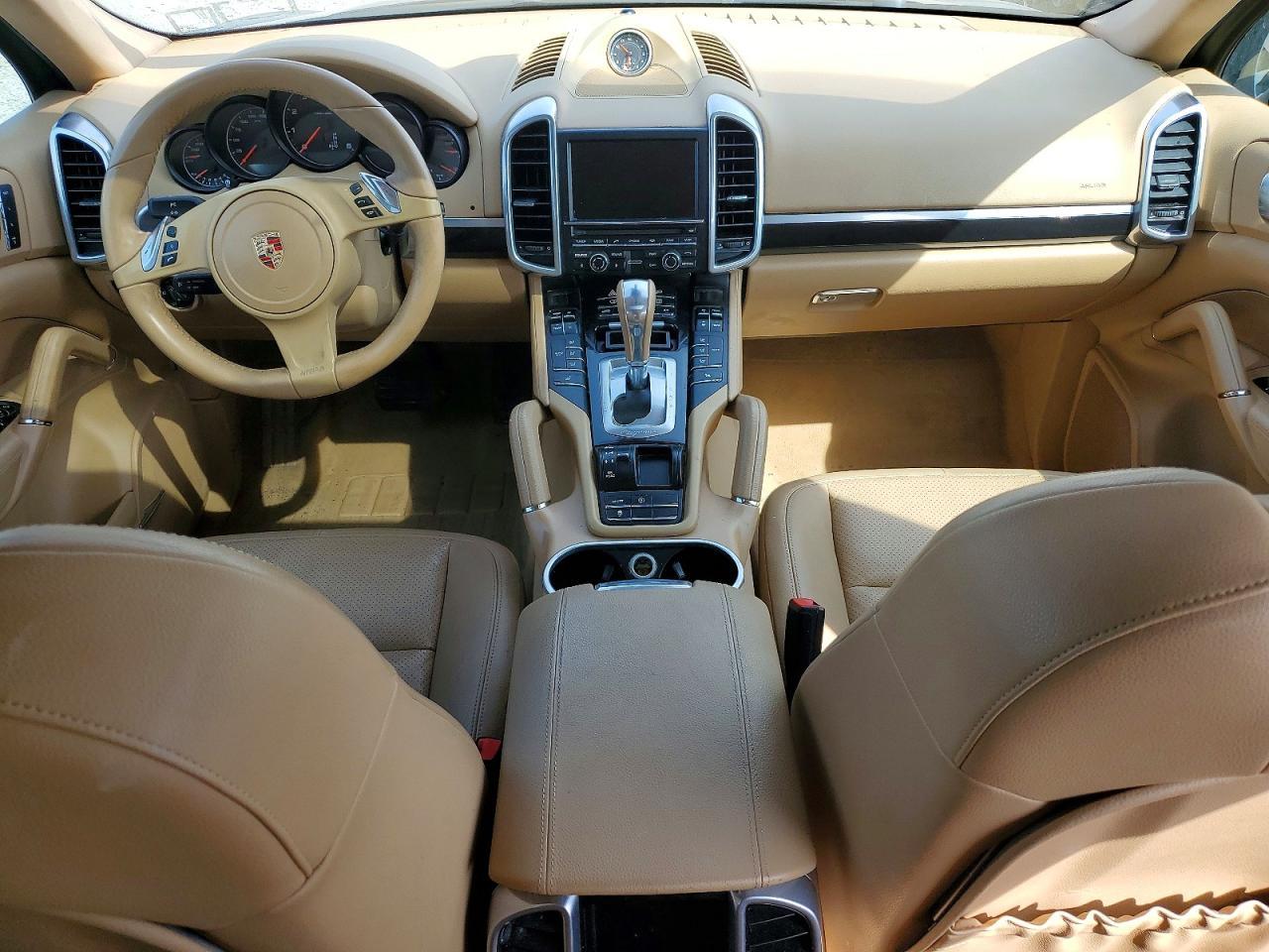 2014 Porsche Cayenne - zdjęcie 8