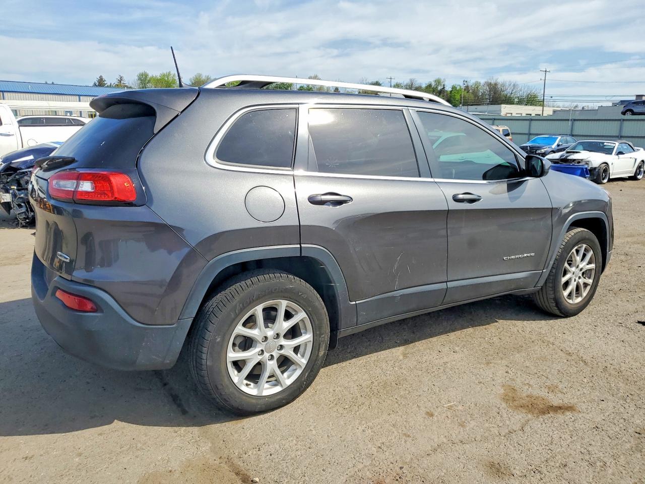 2016 Jeep Cherokee Latitude - zdjęcie 3
