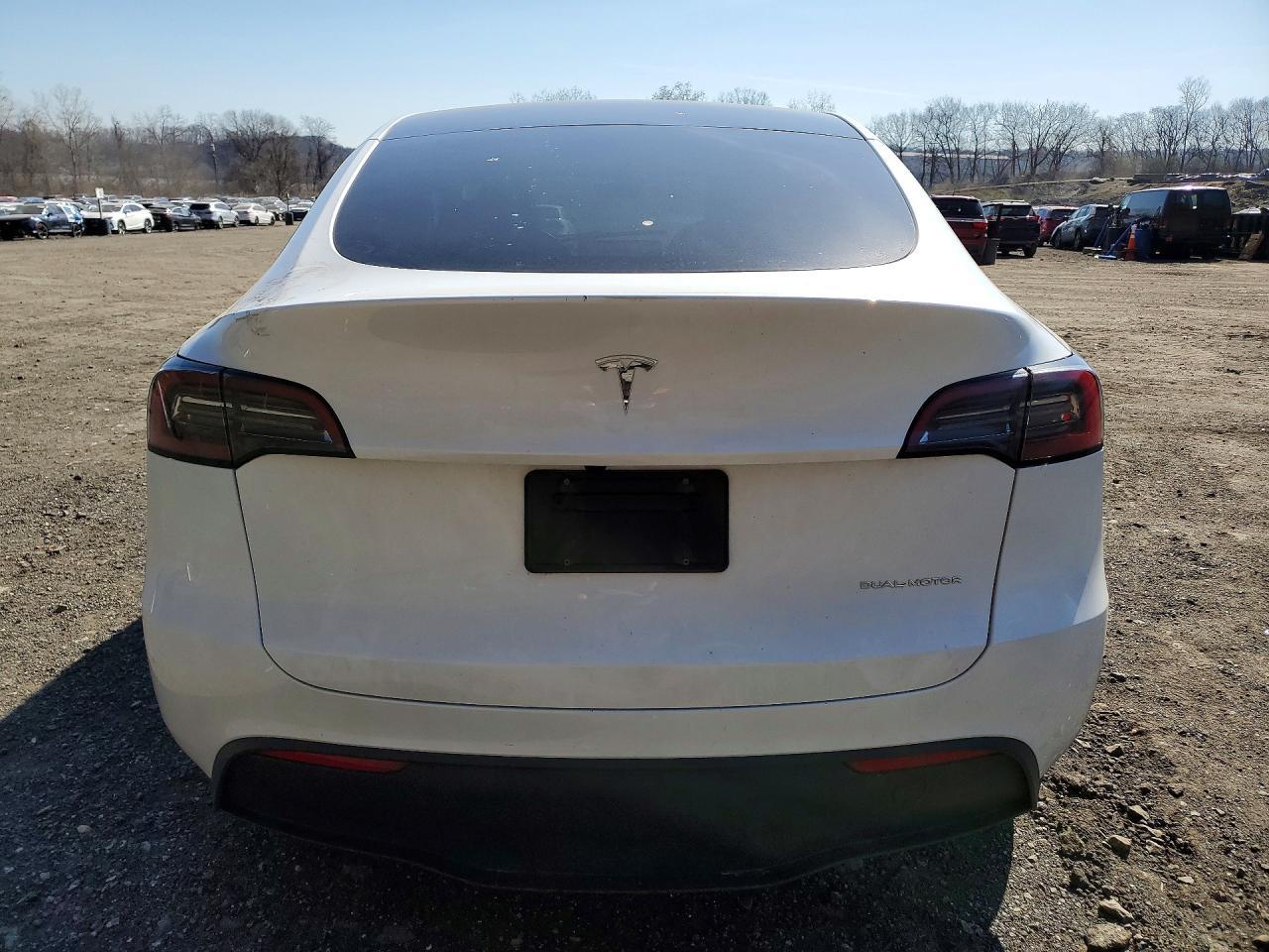 2023 Tesla Model Y - zdjęcie 6