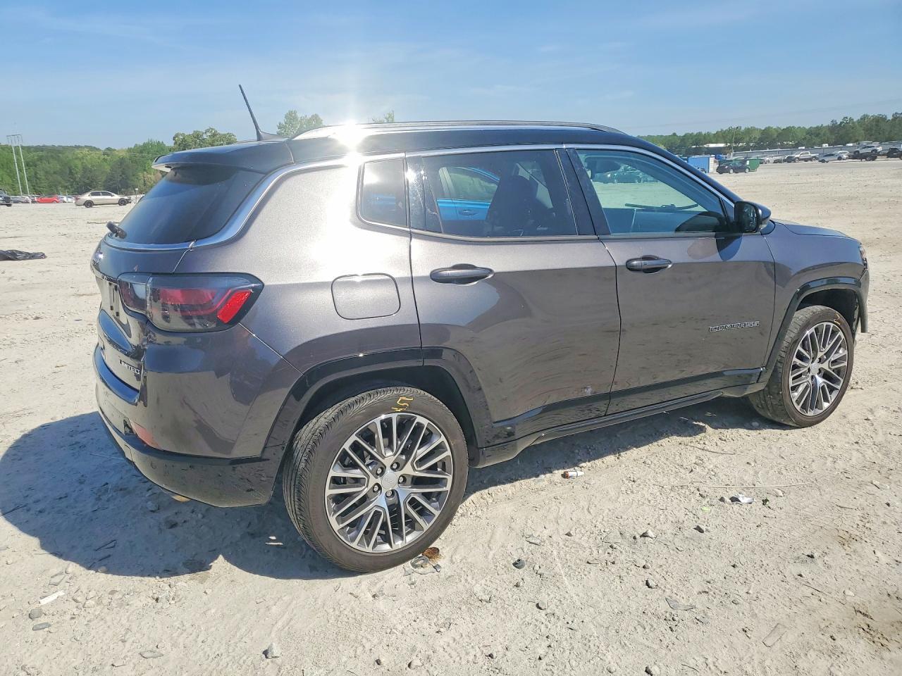 2022 Jeep Compass Limited - zdjęcie 3