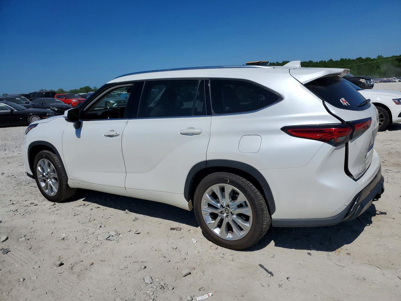 2022 Toyota Highlander Hybrid Platinum - zdjęcie 2