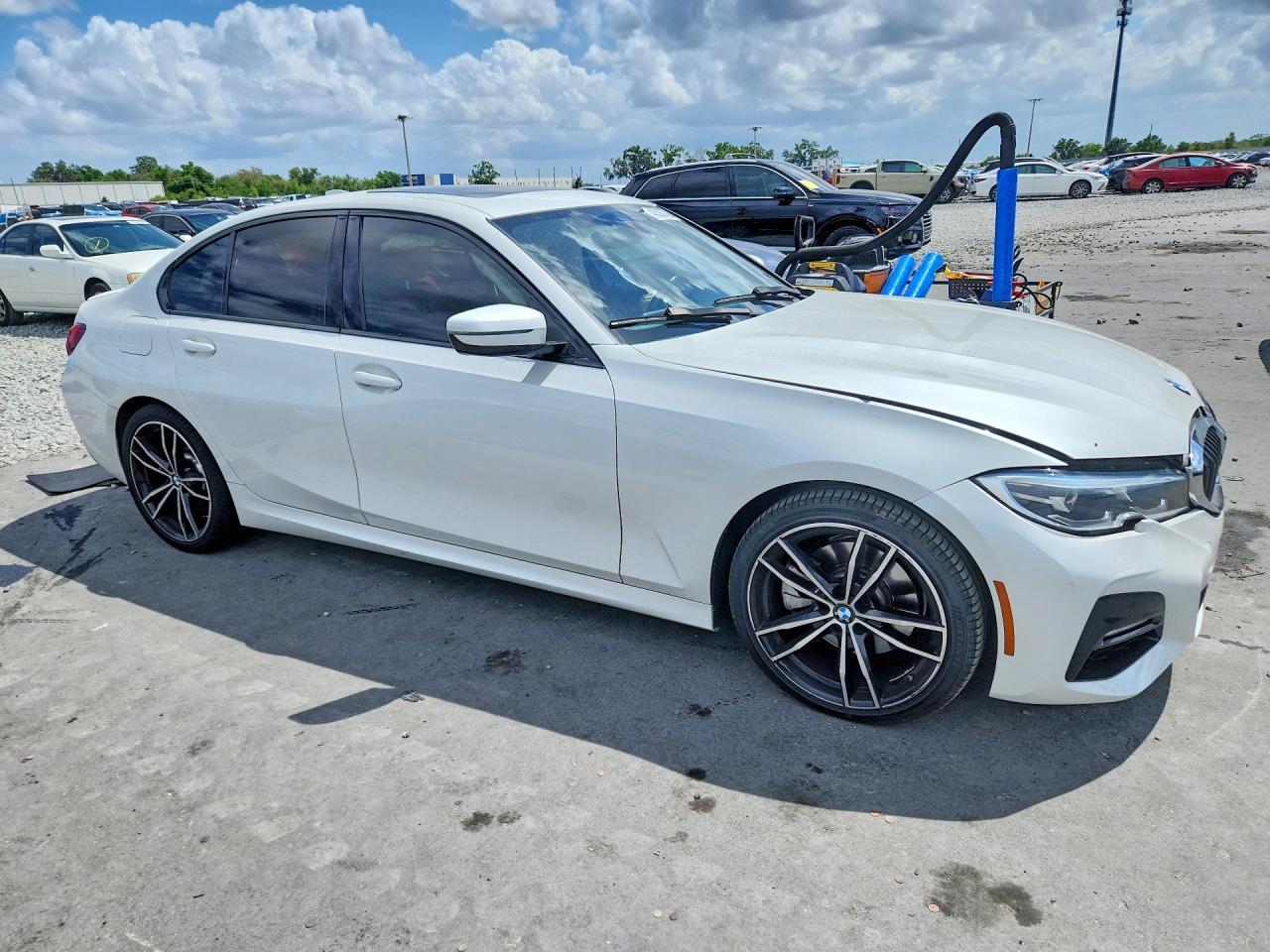 BMW Seria 3 - zdjęcie 4