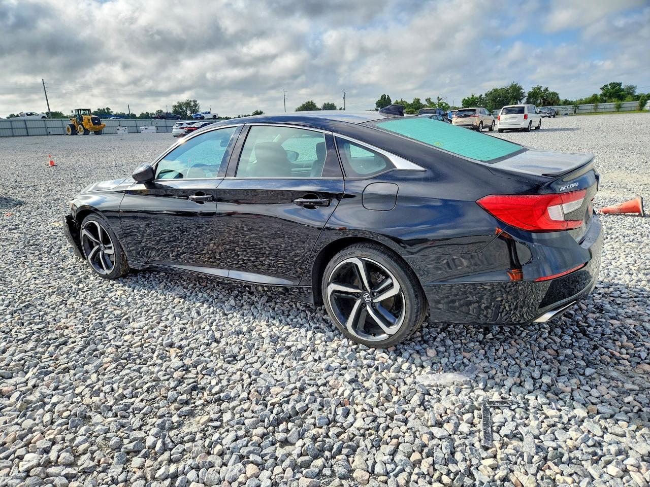 2021 Honda Accord Sport - zdjęcie 2