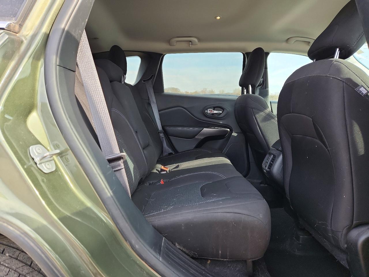 2019 Jeep Cherokee Latitude - zdjęcie 11