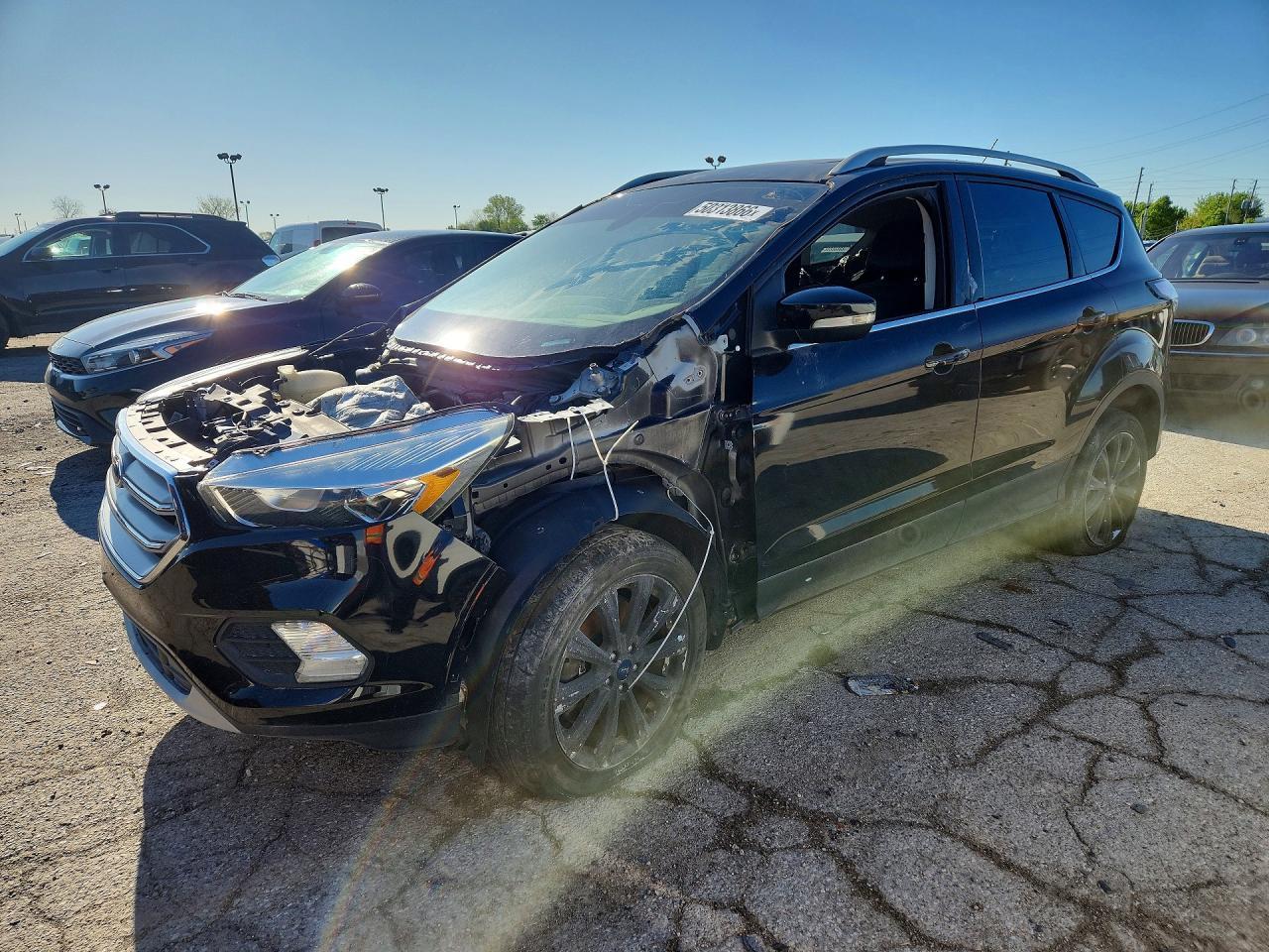2017 Ford Escape Titanium - zdjęcie główne