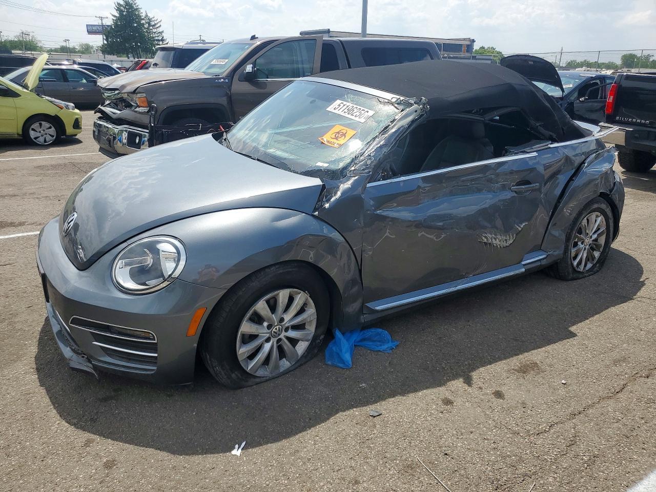 2018 Volkswagen Beetle S - zdjęcie główne
