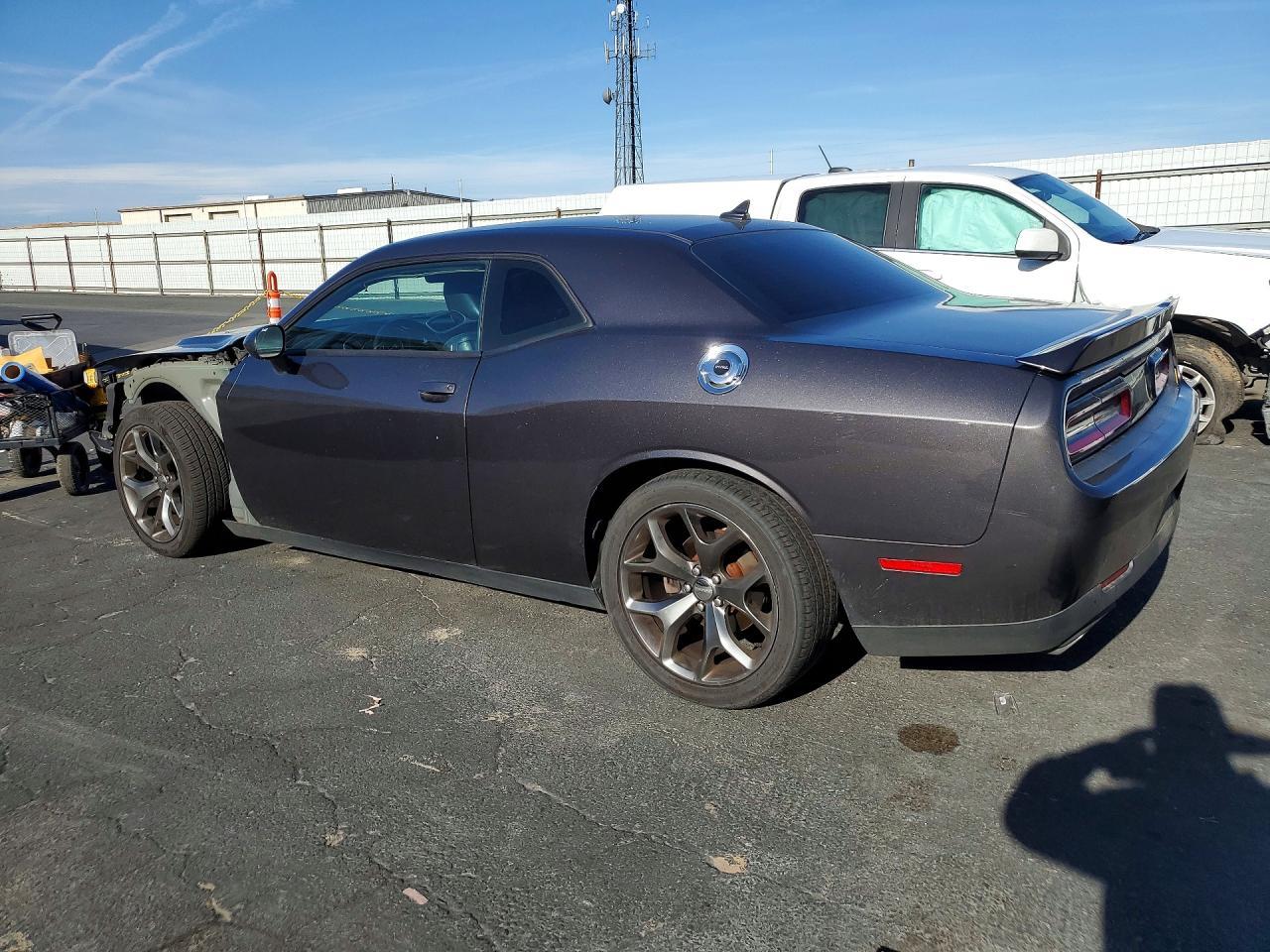 2016 Dodge Challenger R - zdjęcie 2