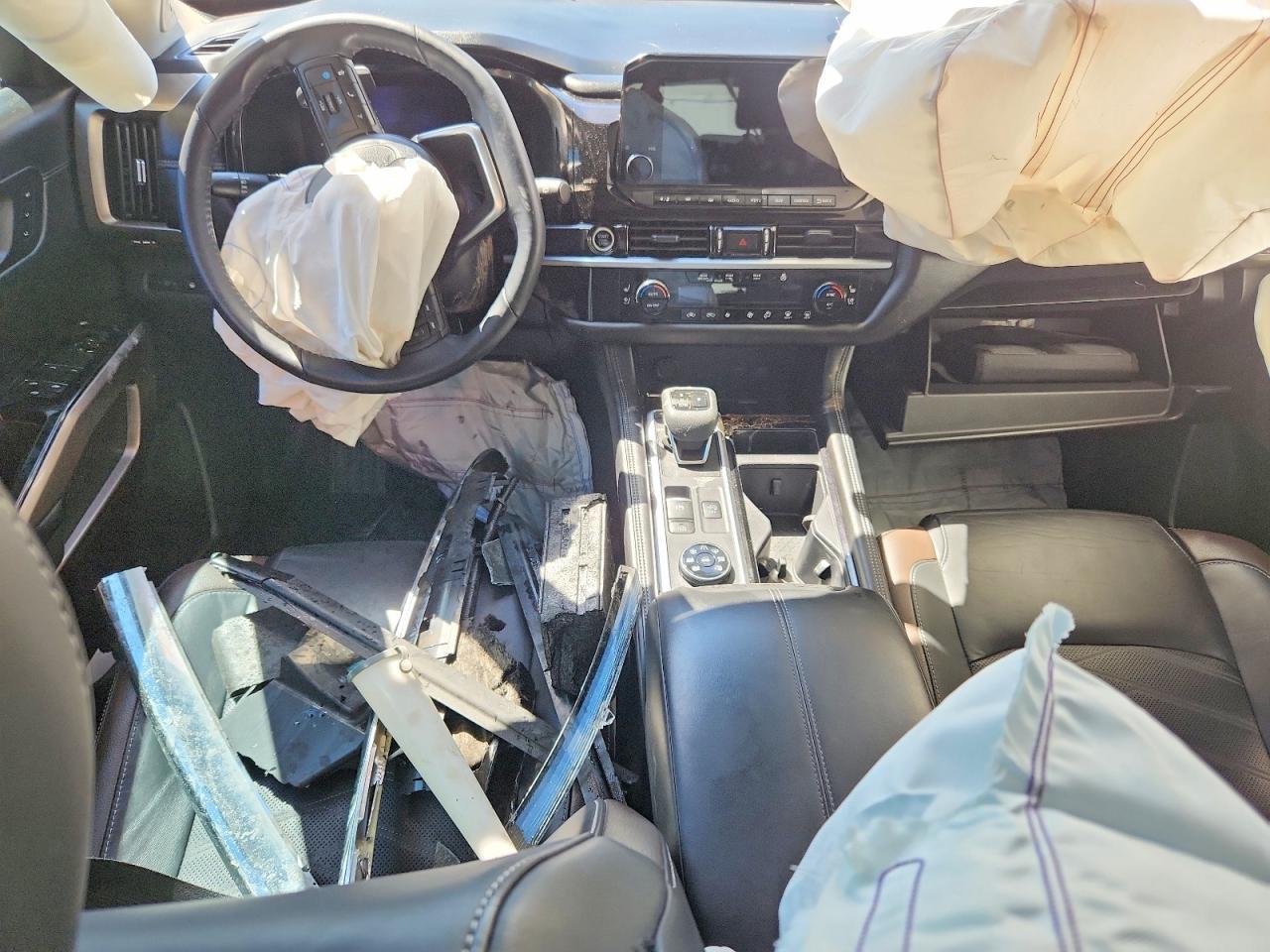 2024 Nissan Pathfinder Platinum 4Wd - zdjęcie 8