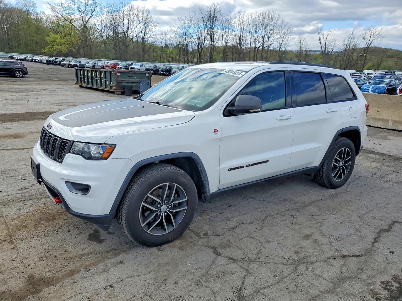 2017 Jeep Grand Cherokee Trailhawk - zdjęcie główne