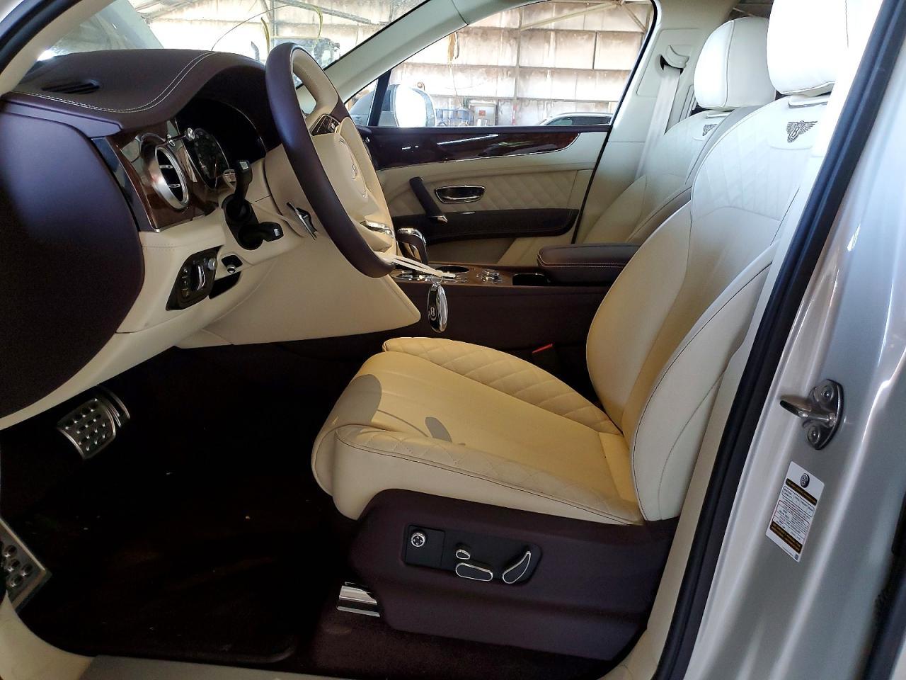 2020 Bentley Bentayga - zdjęcie 7