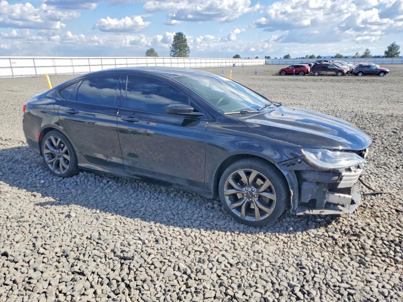 2015 Chrysler 200 S - zdjęcie 4