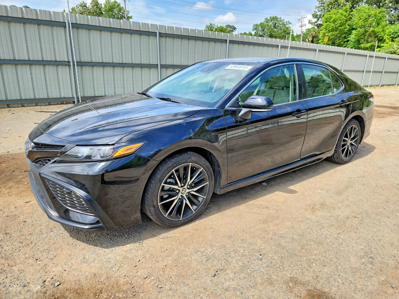 2023 Toyota Camry Se - zdjęcie główne
