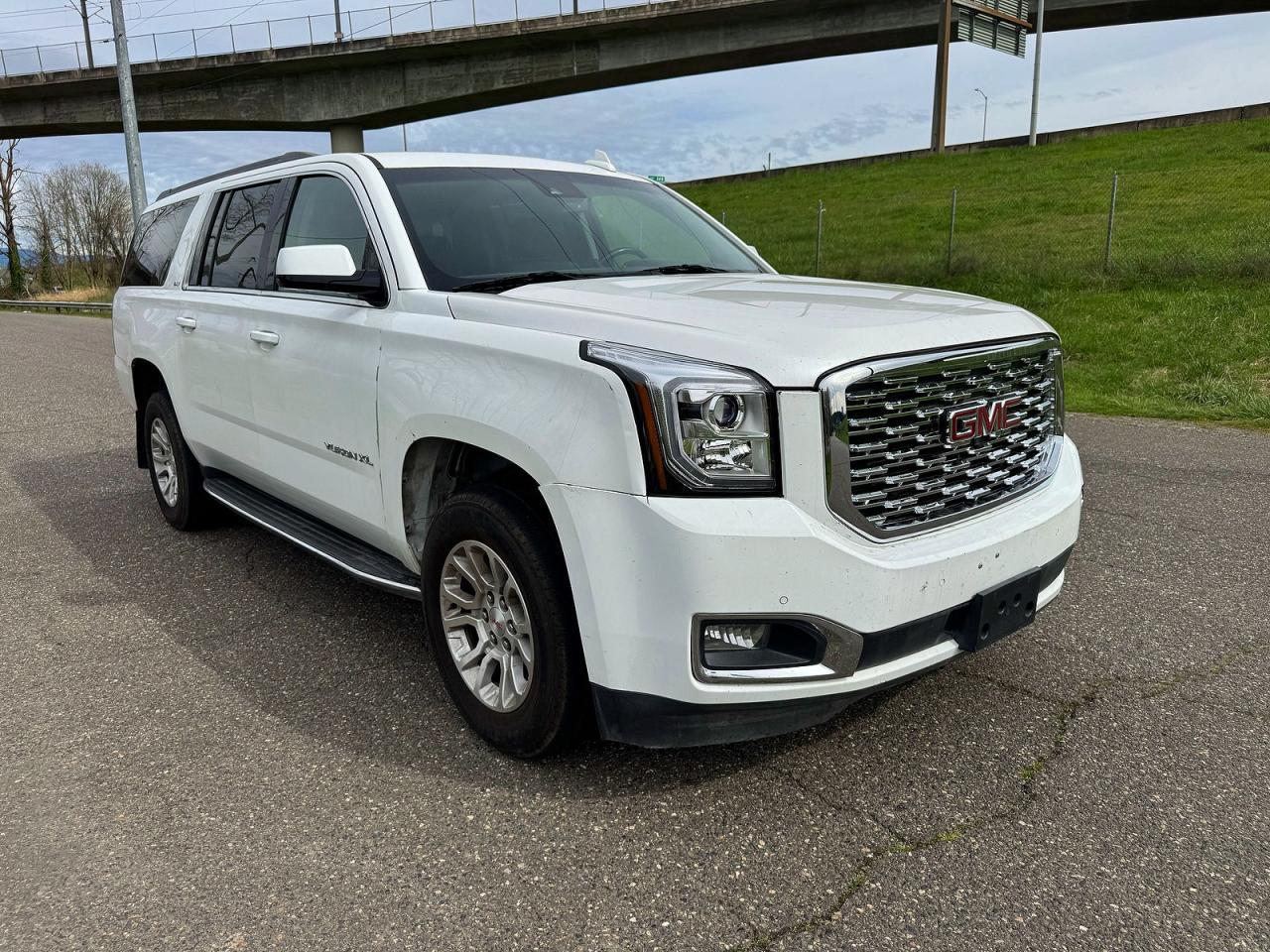 2017 GMC Yukon Xl K1500 Slt - zdjęcie główne