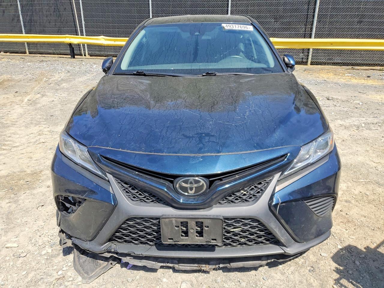 2020 Toyota Camry Se - zdjęcie 5