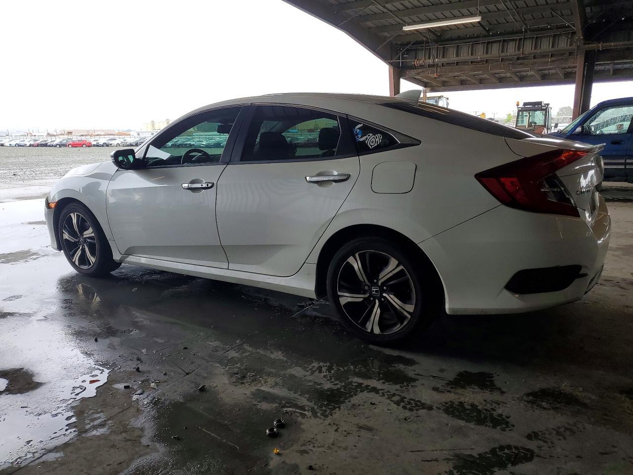 2016 Honda Civic Touring - zdjęcie 2