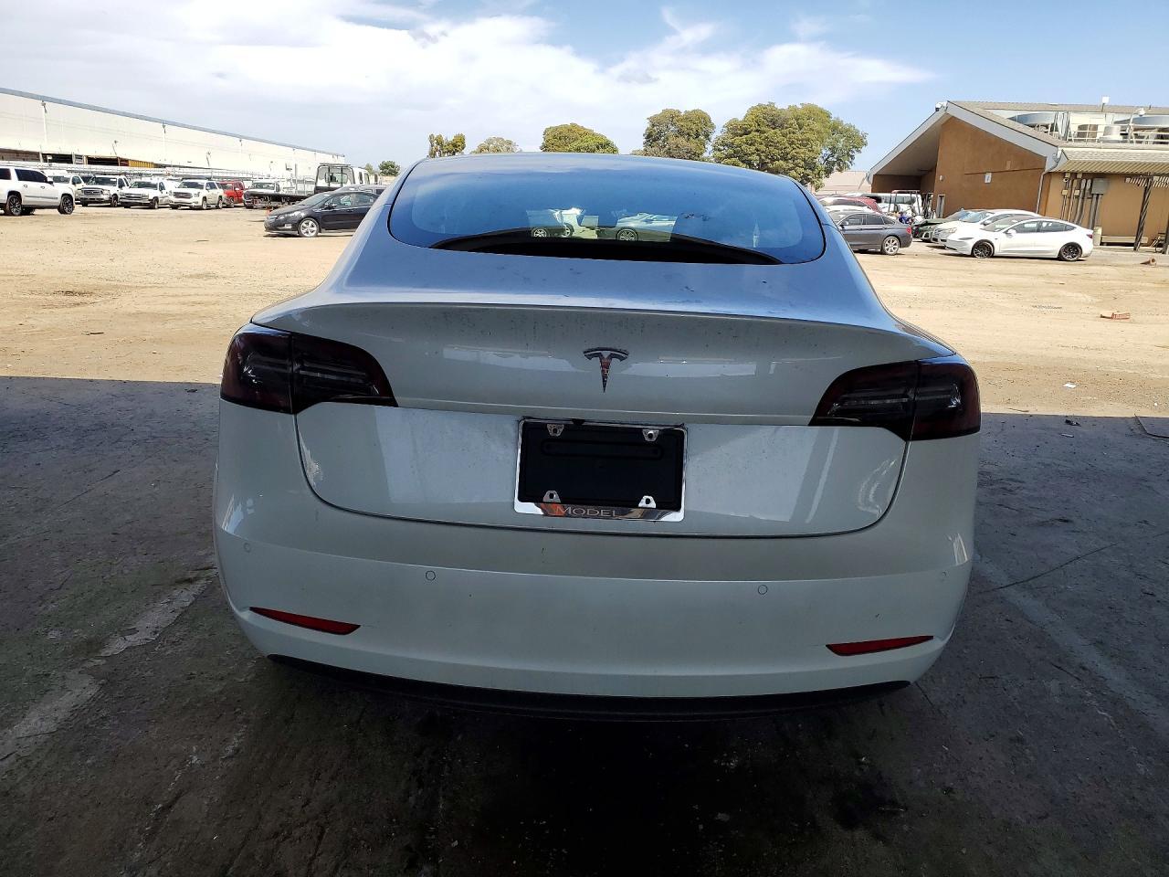2021 Tesla Model 3 - zdjęcie 6