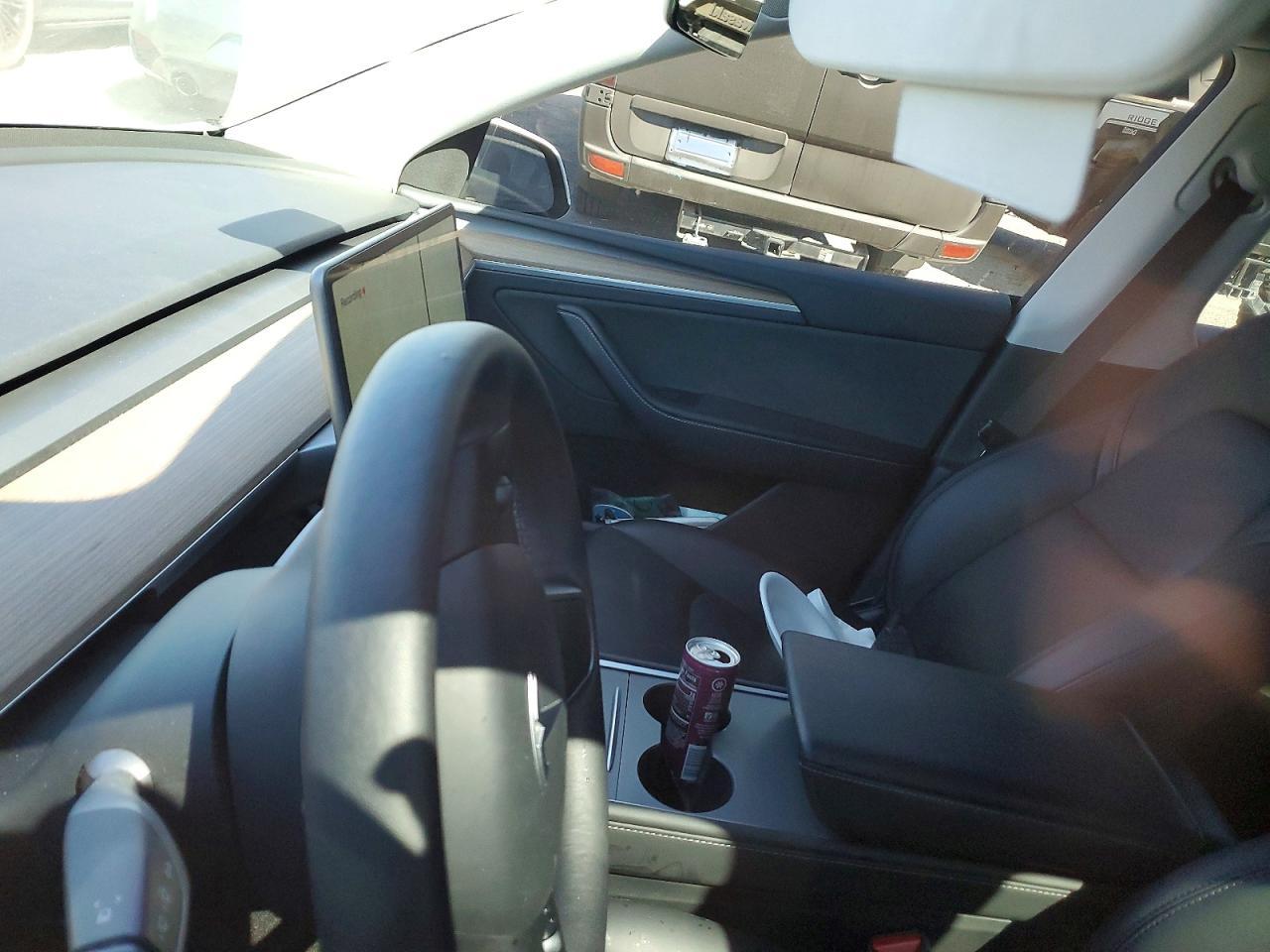 2023 Tesla Model Y - zdjęcie 9