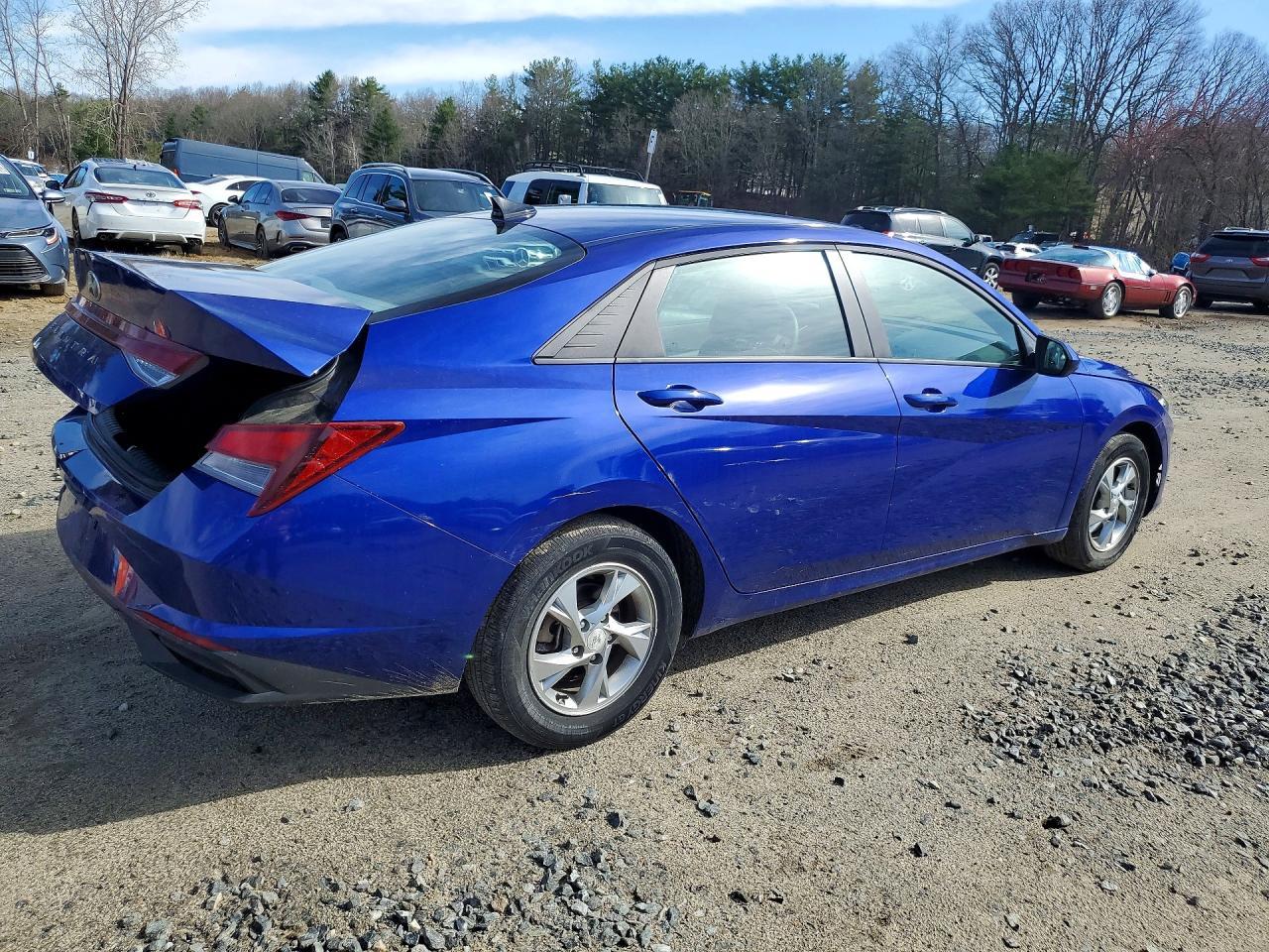 2023 Hyundai Elantra Se - zdjęcie 3