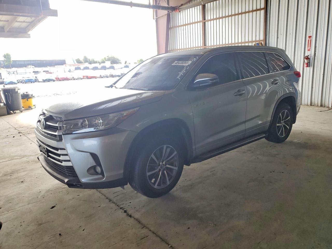 2018 Toyota Highlander Hybrid Xle - zdjęcie główne