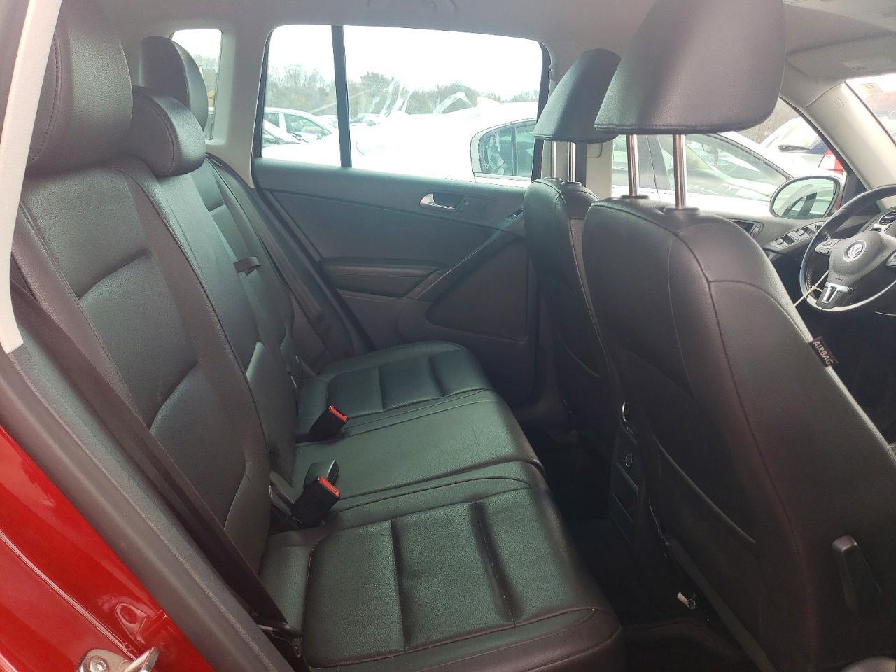 2013 Volkswagen Tiguan S - zdjęcie 10
