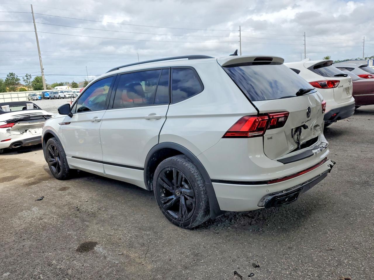 2023 Volkswagen Tiguan Se R-Line Black - zdjęcie 2
