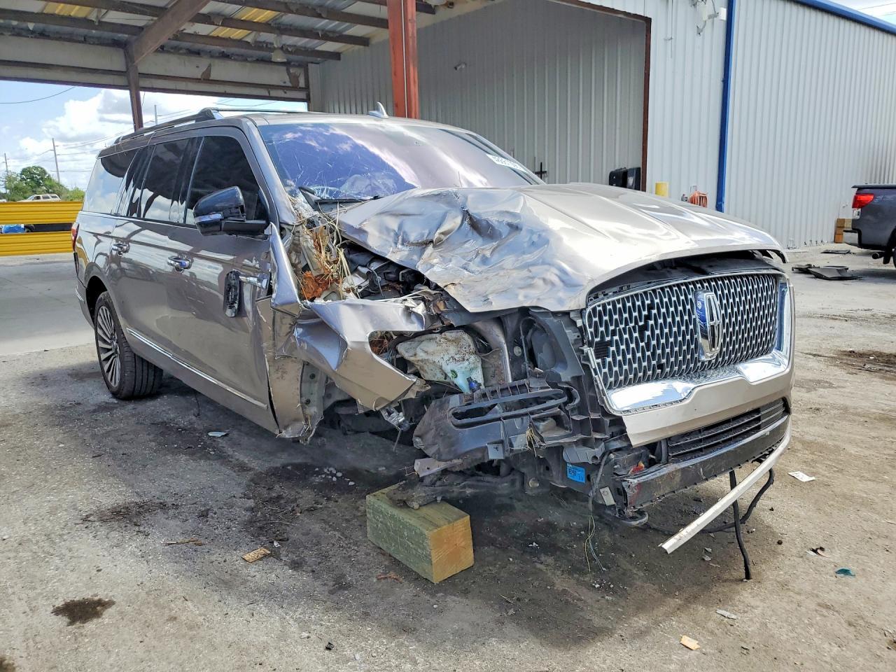 2019 Lincoln Navigator L Reserve - zdjęcie 4