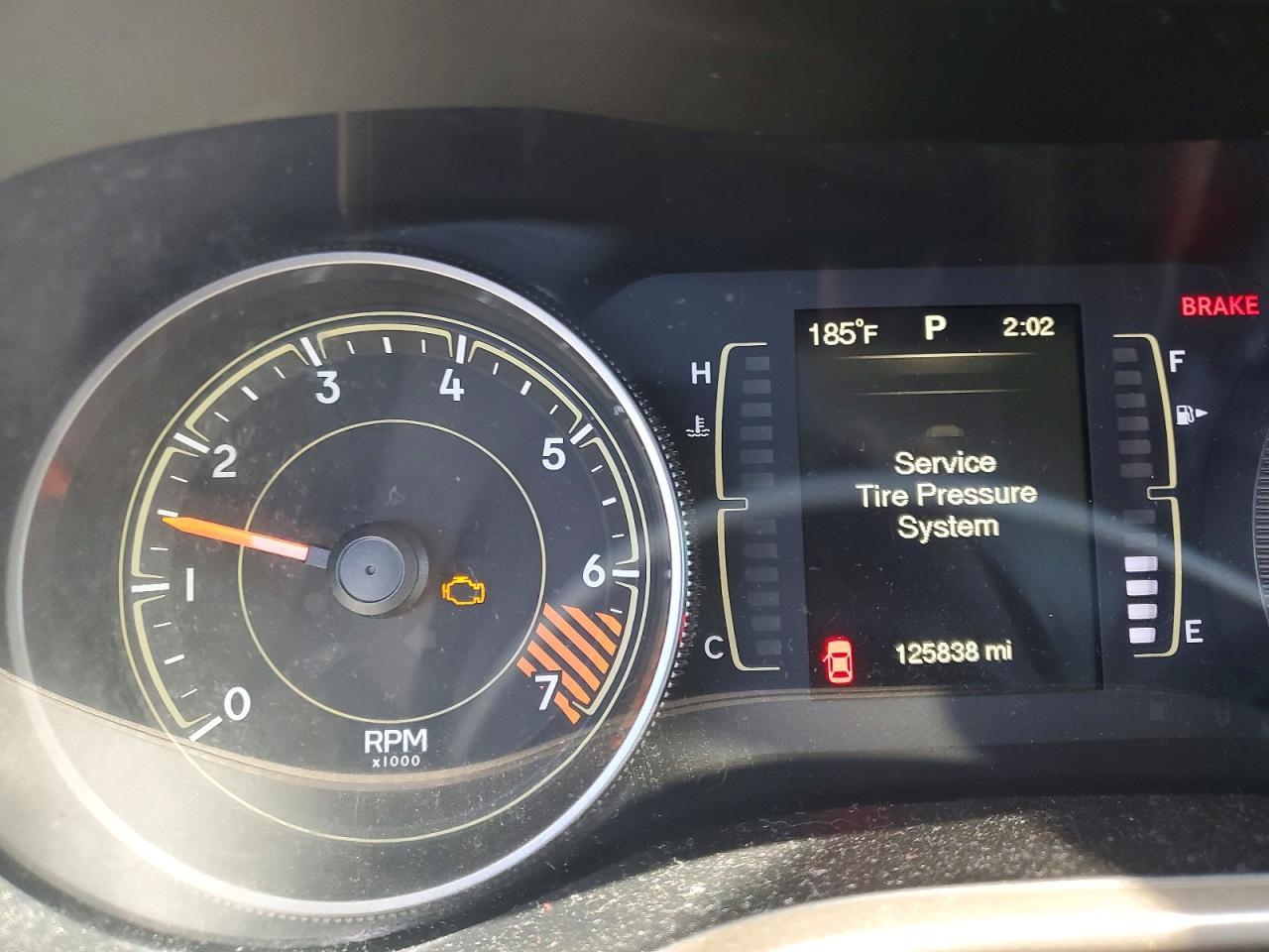 2015 Jeep Cherokee Sport - zdjęcie 9