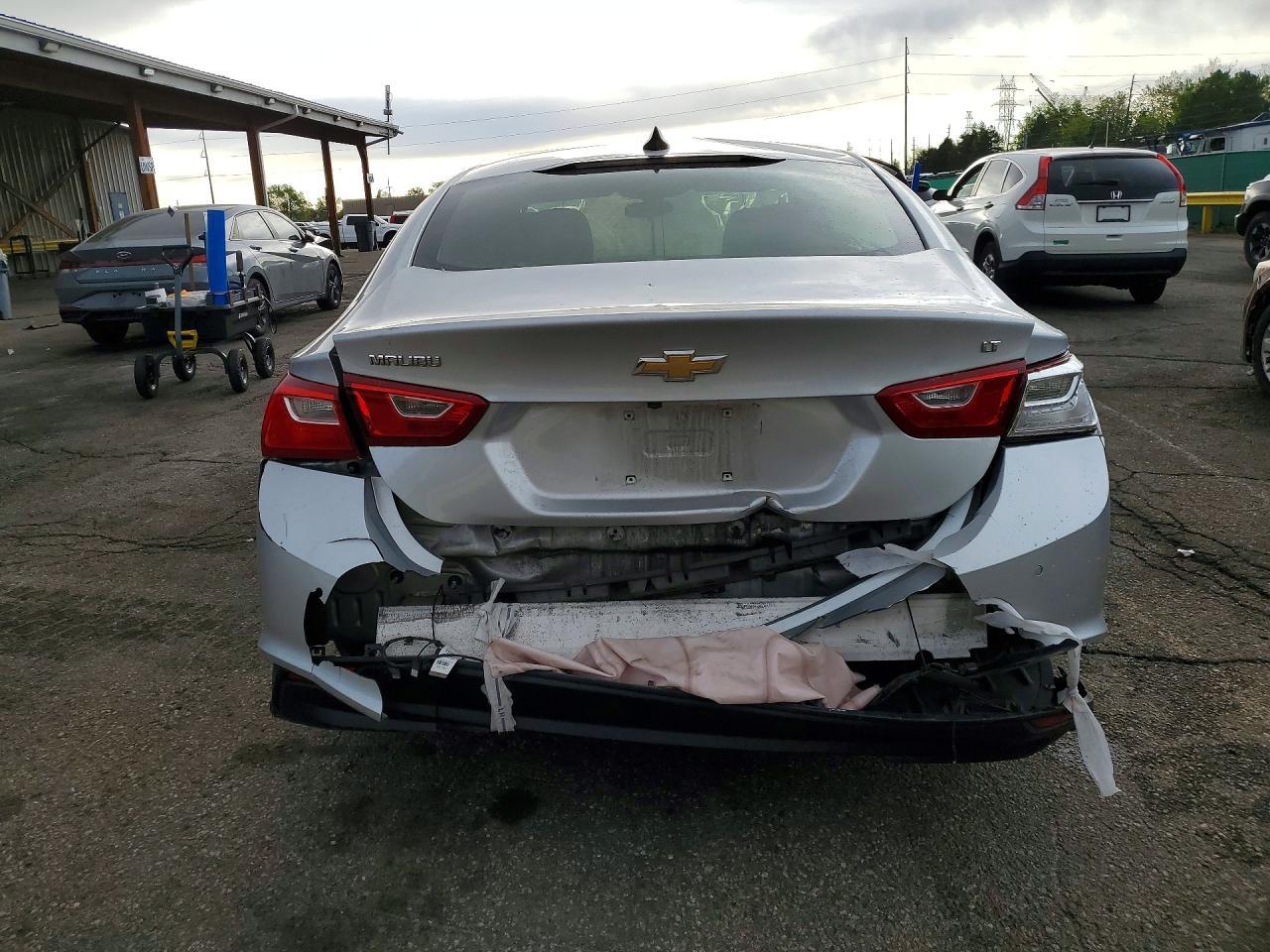 2021 Chevrolet Malibu Ls - zdjęcie 6