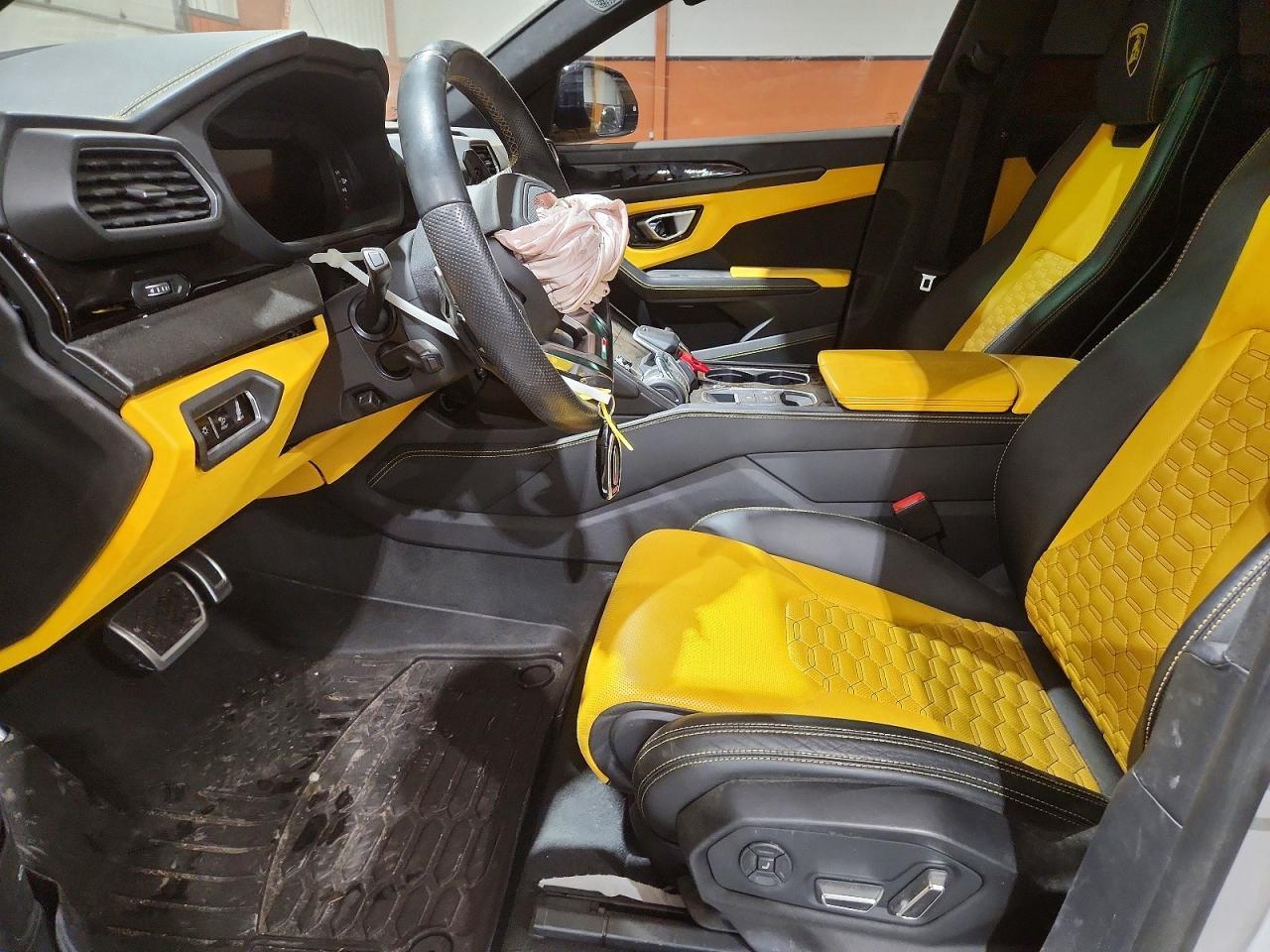 2022 Lamborghini Urus - zdjęcie 7
