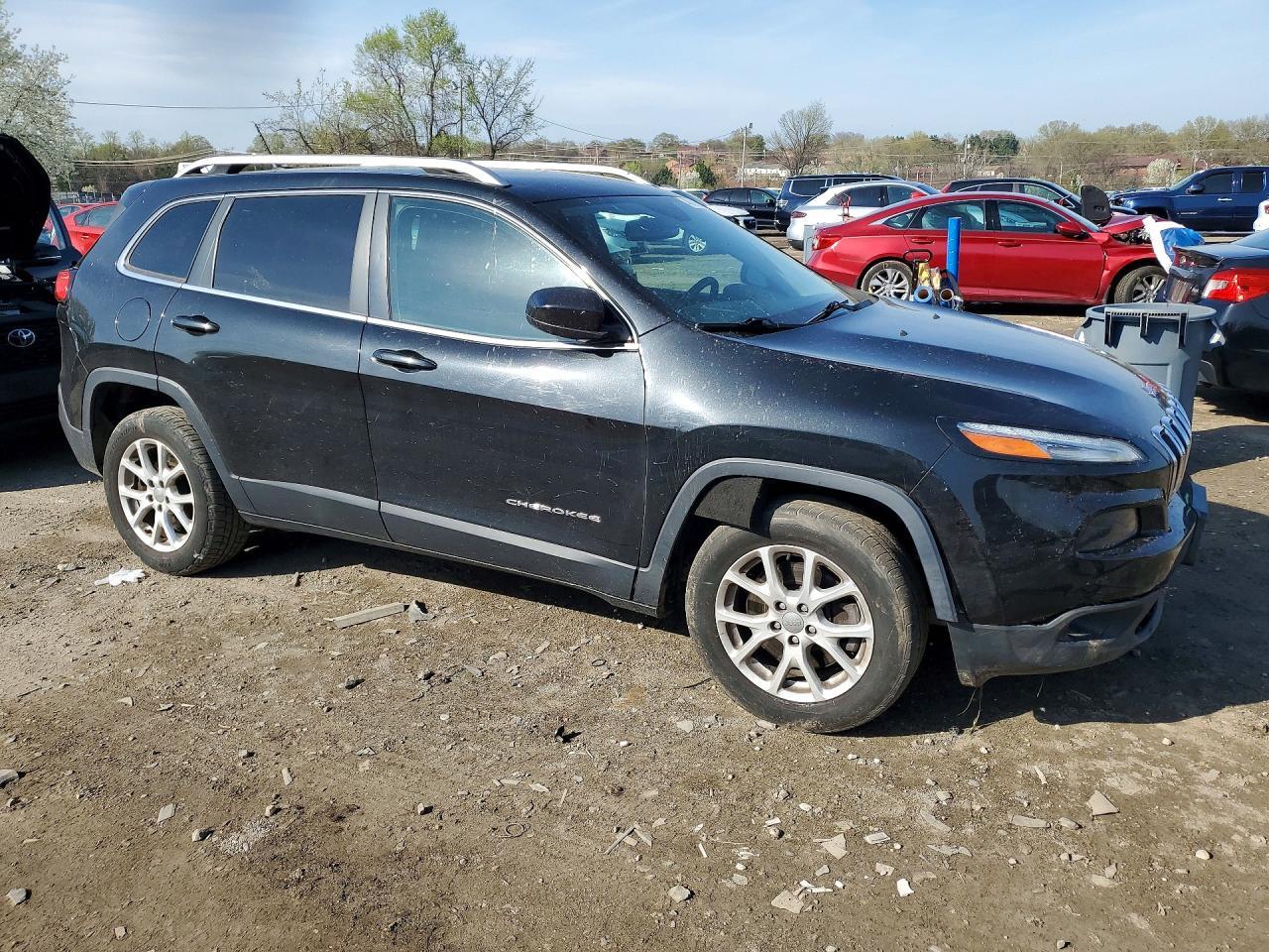 2015 Jeep Cherokee Latitude - zdjęcie 4