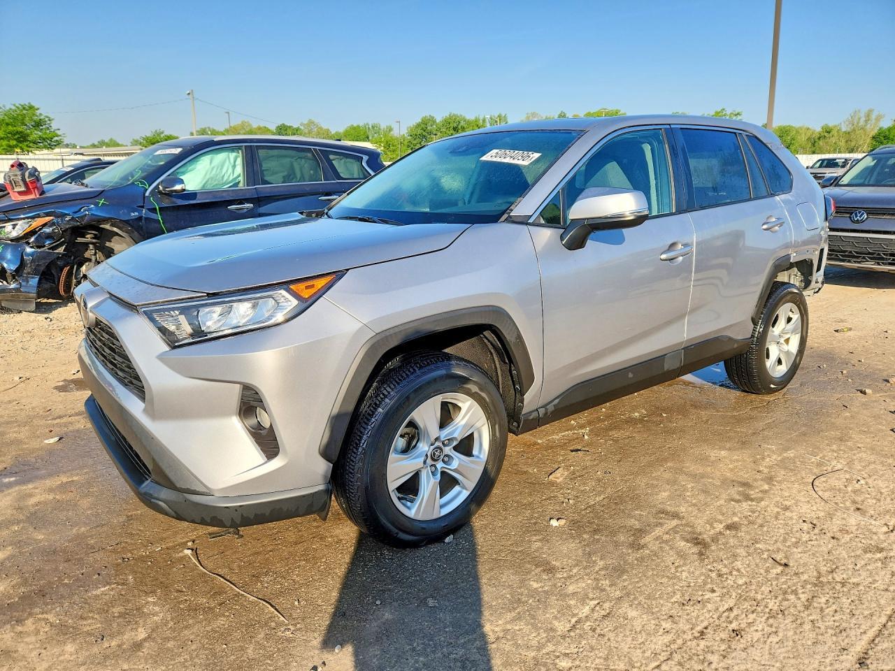2020 Toyota Rav4 Xle - zdjęcie główne