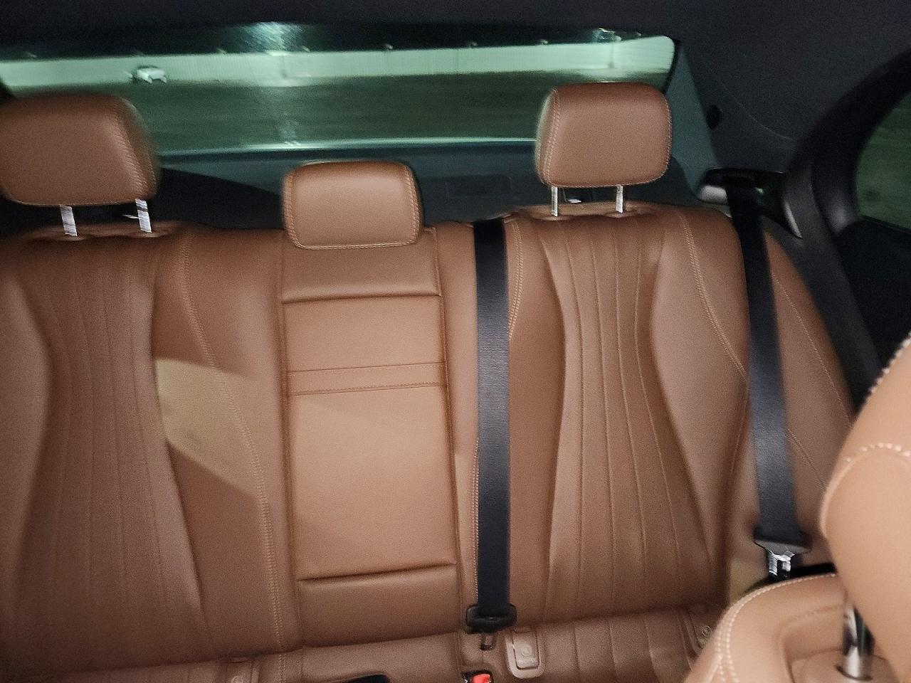 2019 Mercedes-Benz E 300 - zdjęcie 10