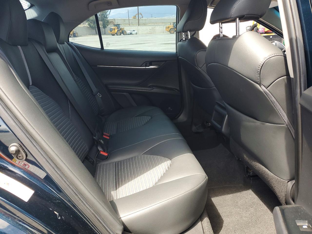 2019 Toyota Camry Se - zdjęcie 10