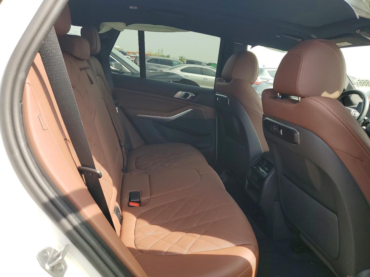 2025 BMW X5 xDrive40I - zdjęcie 10