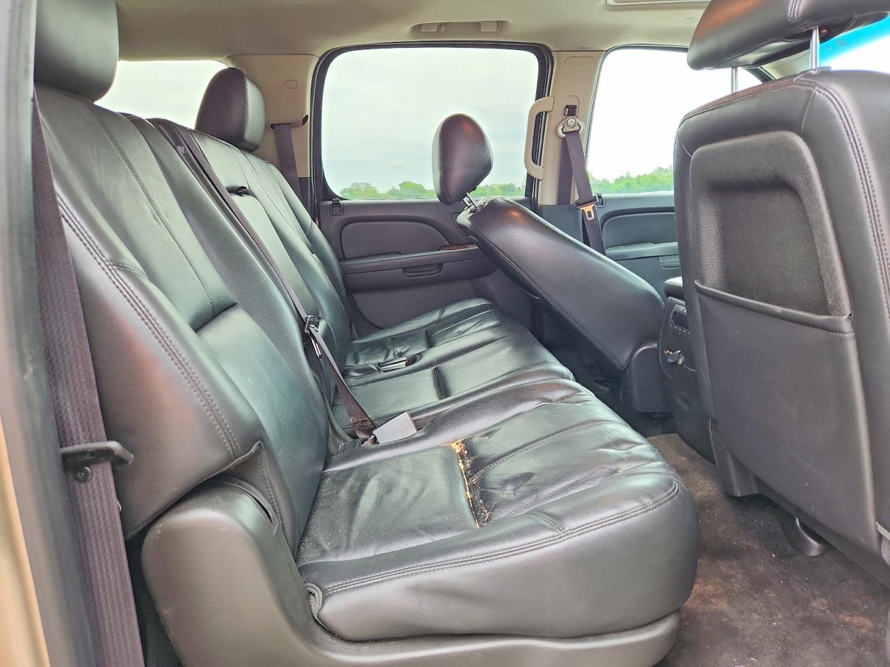 2014 Chevrolet Suburban C1500 Lt - zdjęcie 10