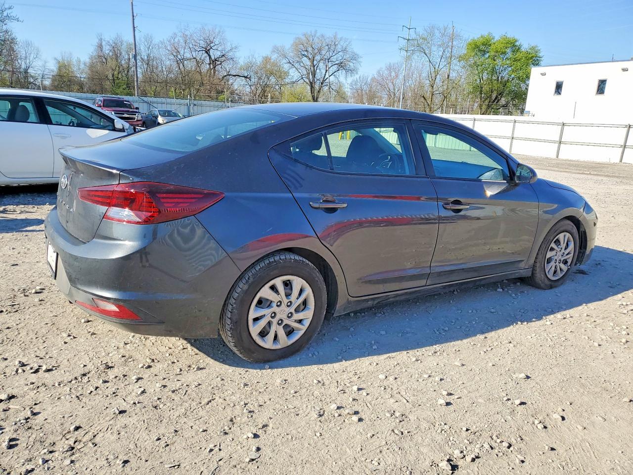 2020 Hyundai Elantra Se - zdjęcie 3
