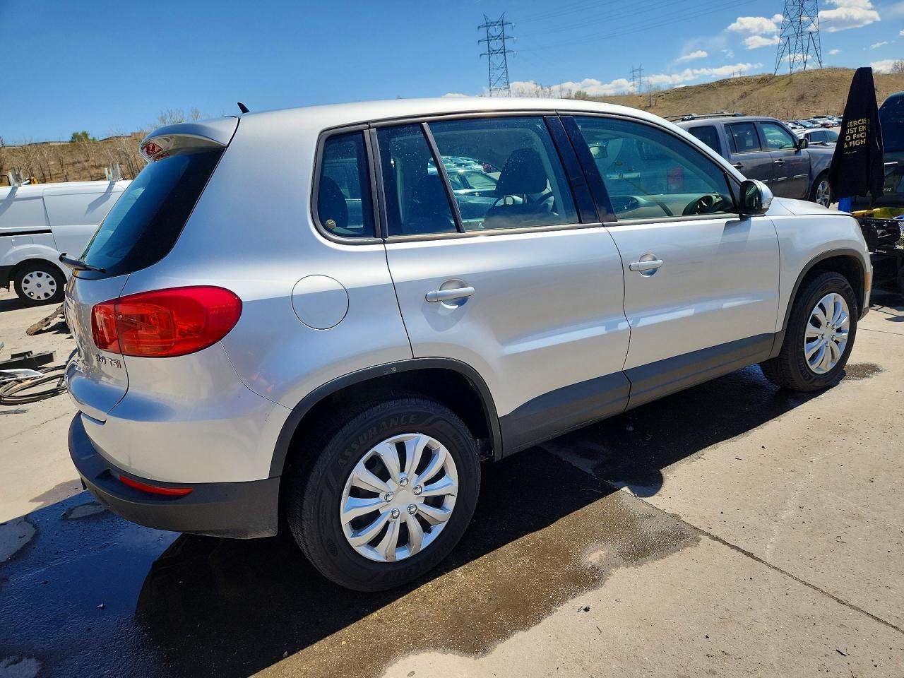 2014 Volkswagen Tiguan S - zdjęcie 3