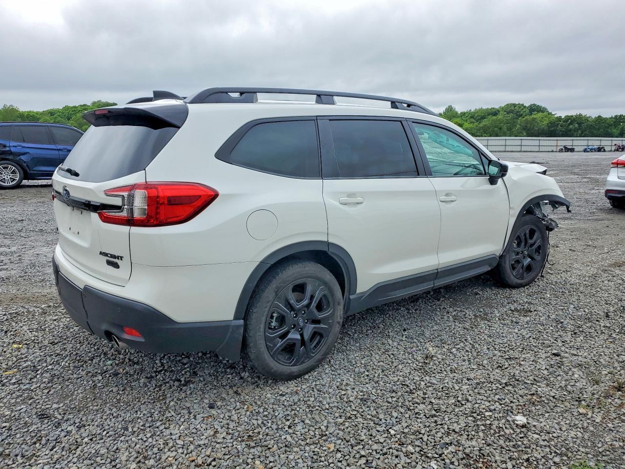 2024 Subaru Ascent Onyx Edition - zdjęcie 3
