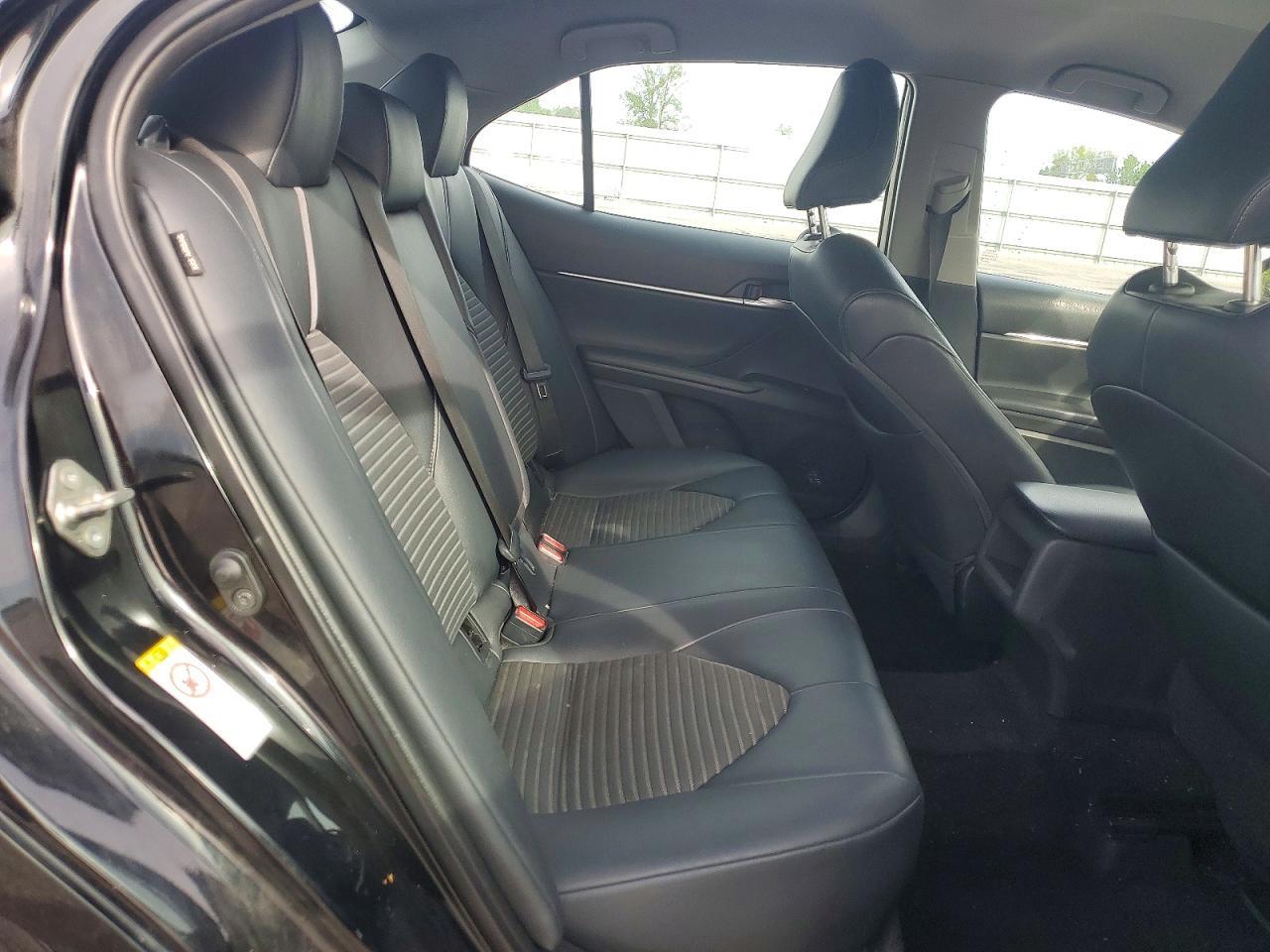 2019 Toyota Camry Se - zdjęcie 10