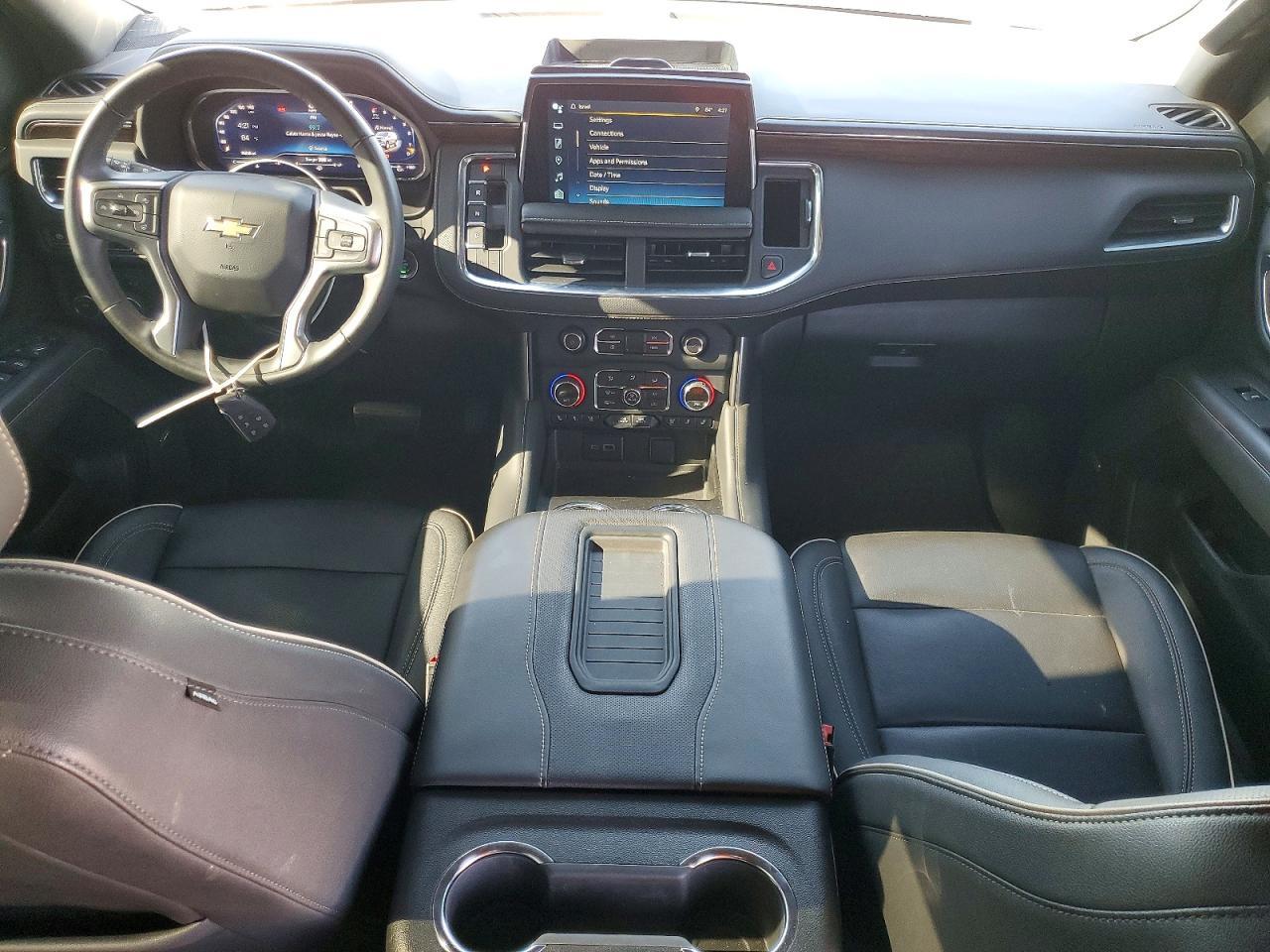 2023 Chevrolet Suburban C1500 Premier - zdjęcie 8