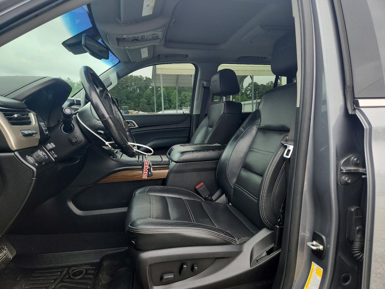 2019 GMC Yukon Denali - zdjęcie 7