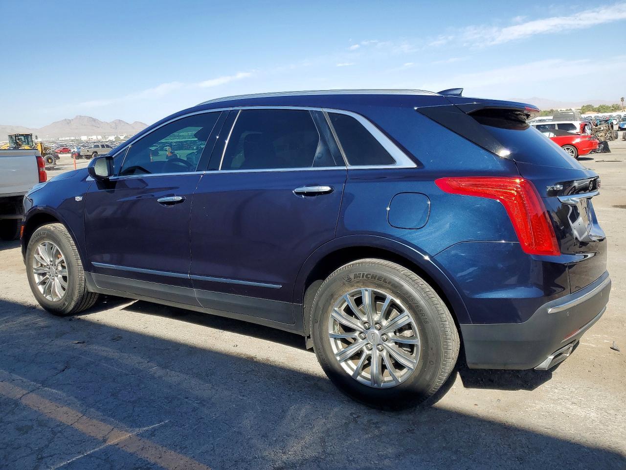 2017 Cadillac Xt5 Luxury - zdjęcie 2