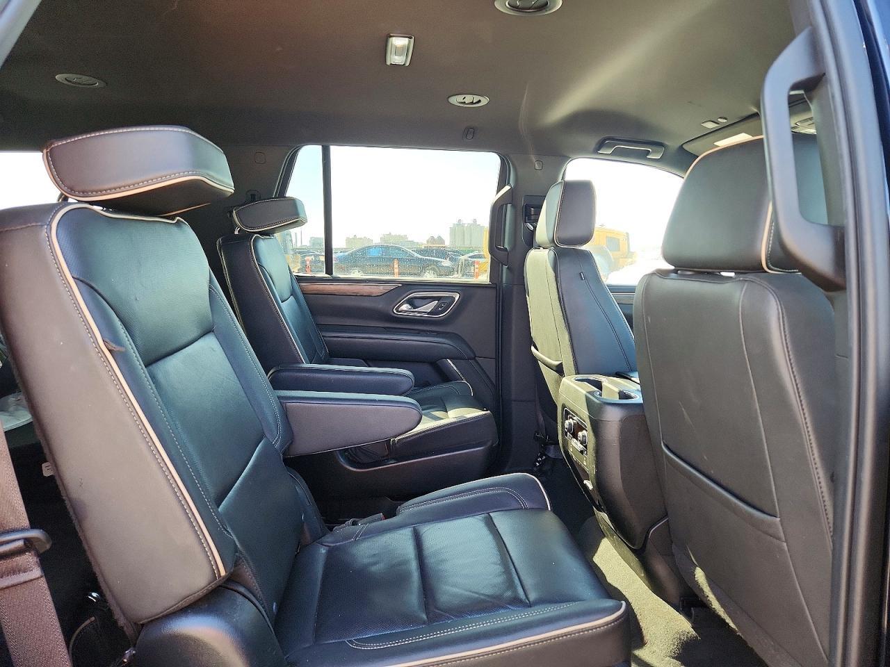 2023 Chevrolet Tahoe C1500 Premier - zdjęcie 11