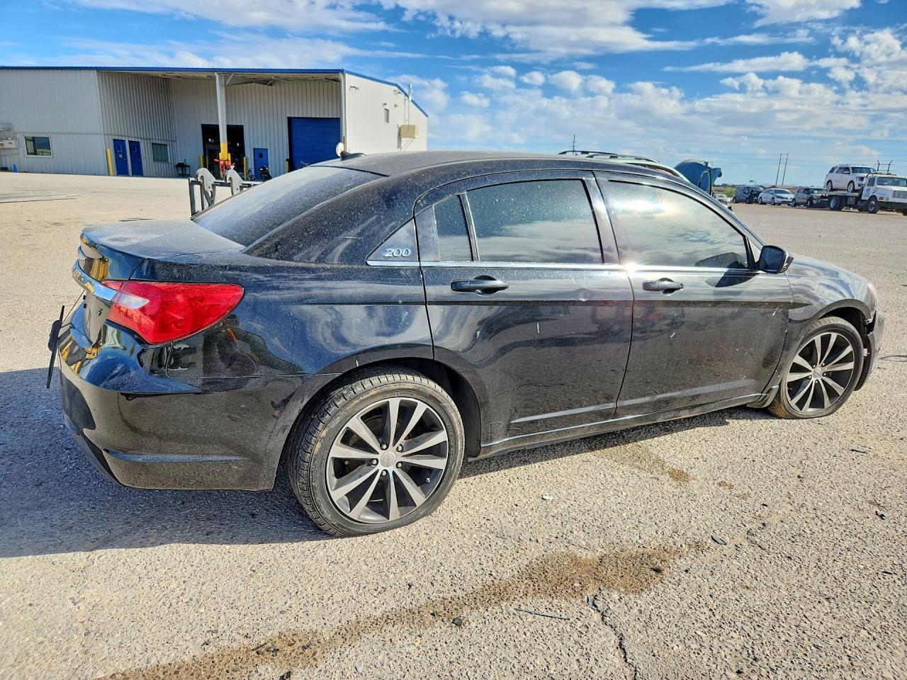 2013 Chrysler 200 Touring - zdjęcie 3