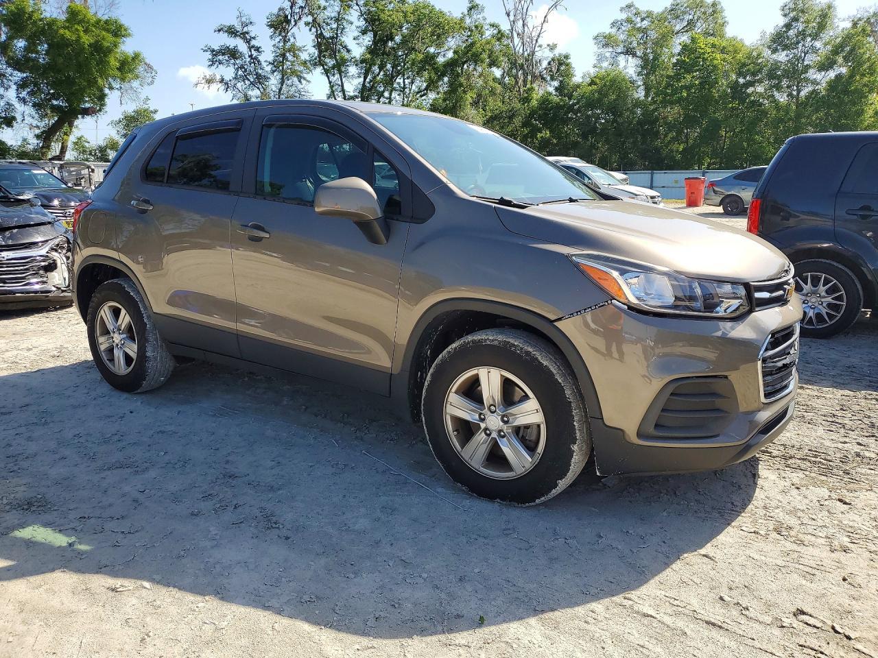 2021 Chevrolet Trax Ls - zdjęcie 4