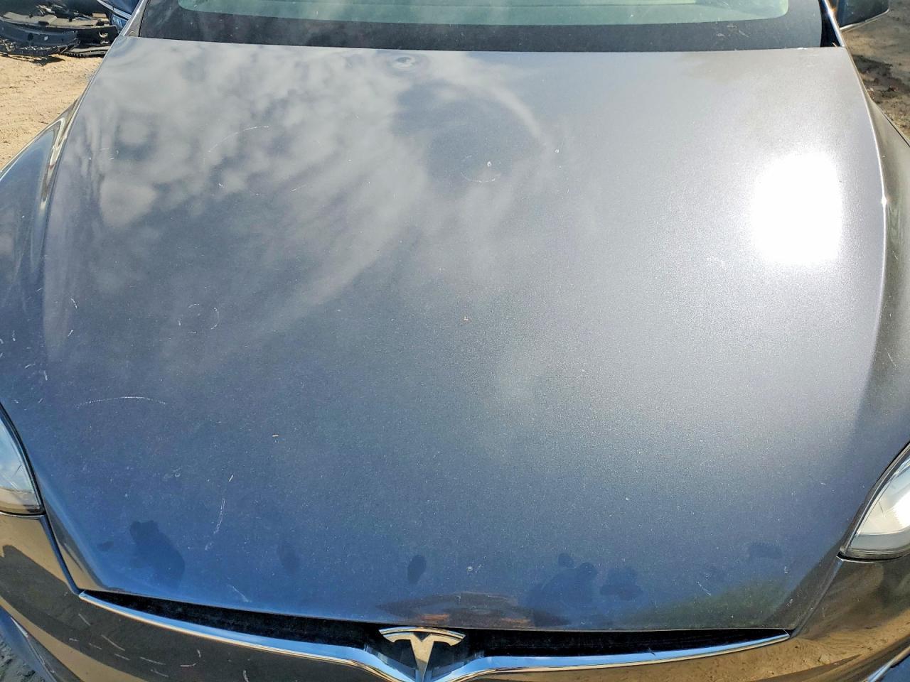 2016 Tesla Model X - zdjęcie 11