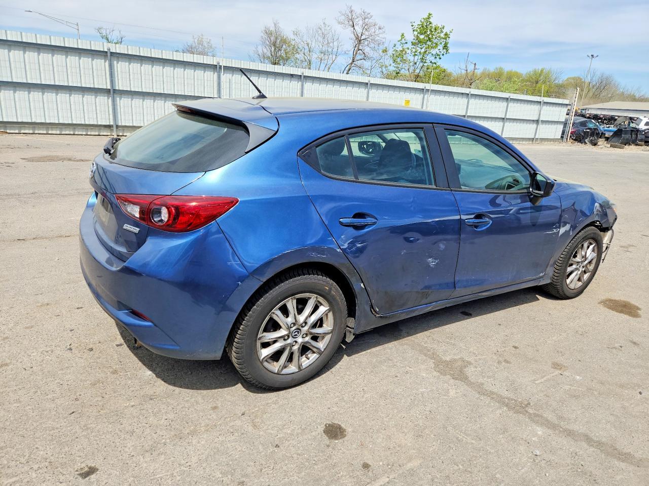 2018 Mazda 3 Sport - zdjęcie 3