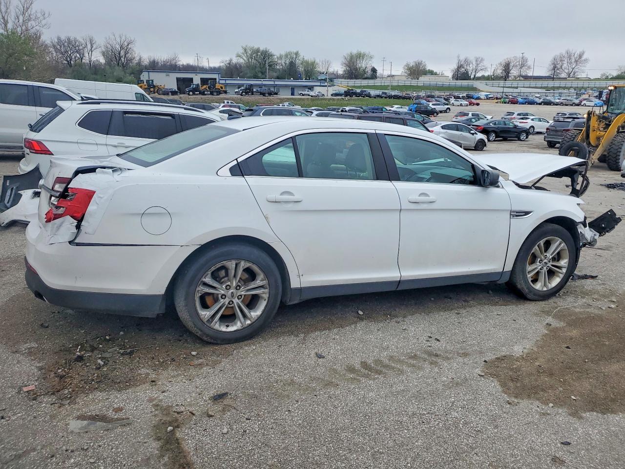 2017 Ford Taurus - zdjęcie 3