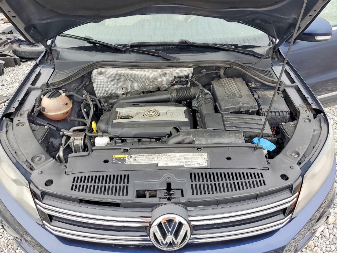2016 Volkswagen Tiguan S - zdjęcie 12